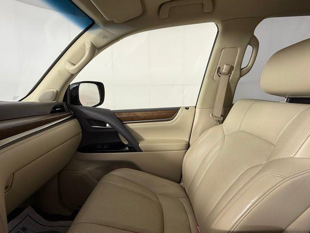 Photo of 2018 Nebula Gray Pearl Lexus LX 570
