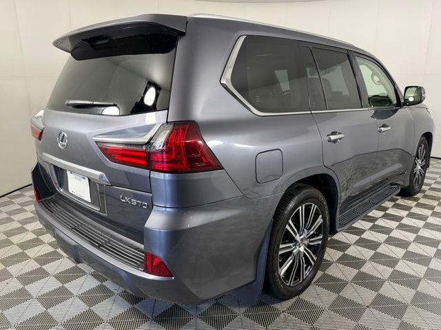 Photo of 2018 Nebula Gray Pearl Lexus LX 570