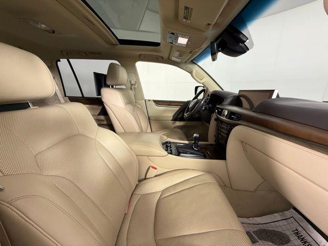 Photo of 2018 Nebula Gray Pearl Lexus LX 570