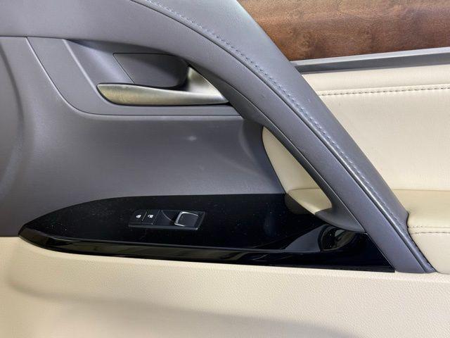 Photo of 2018 Nebula Gray Pearl Lexus LX 570