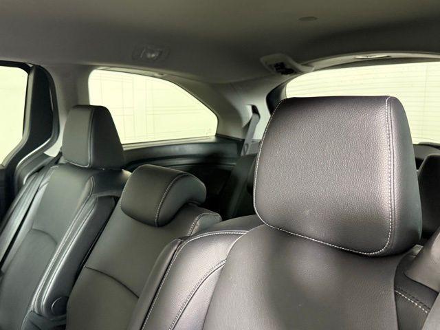 Photo of 2023 Platinum White Pearl Honda Odyssey