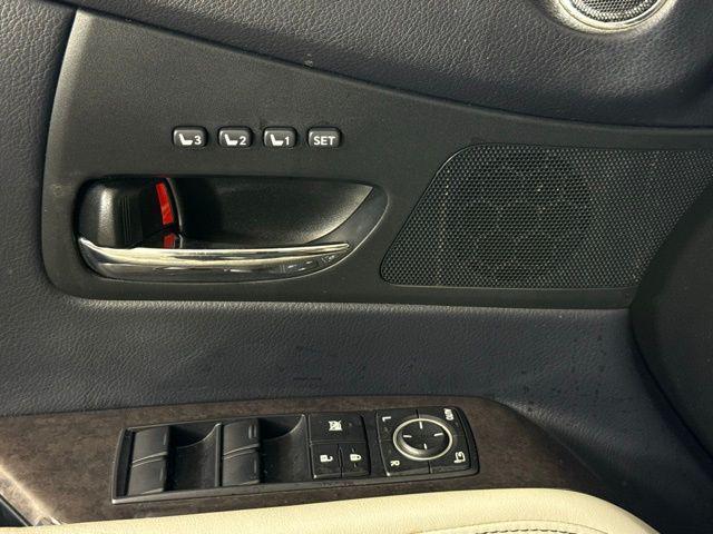 Photo of 2013 Black Lexus RX 450h