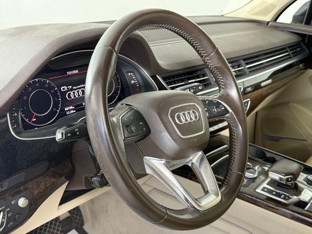 Photo of 2018 Black Audi Q7