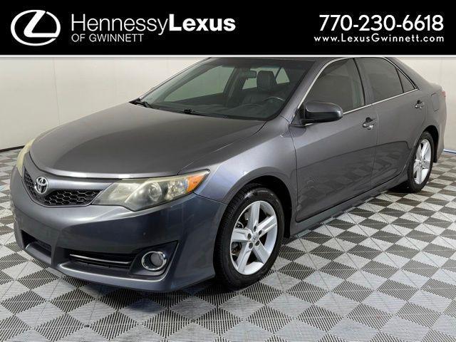 Photo of 2014 Magnetic Gray Metallic Toyota Camry