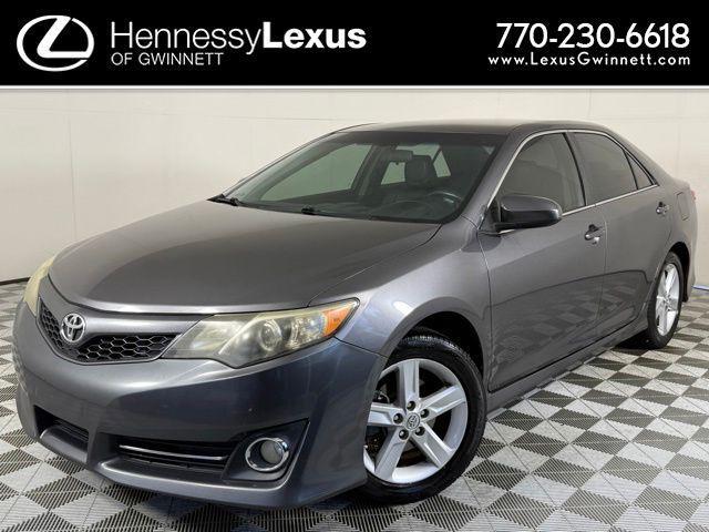 Photo of 2014 Magnetic Gray Metallic Toyota Camry