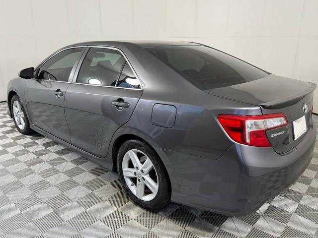 Photo of 2014 Magnetic Gray Metallic Toyota Camry