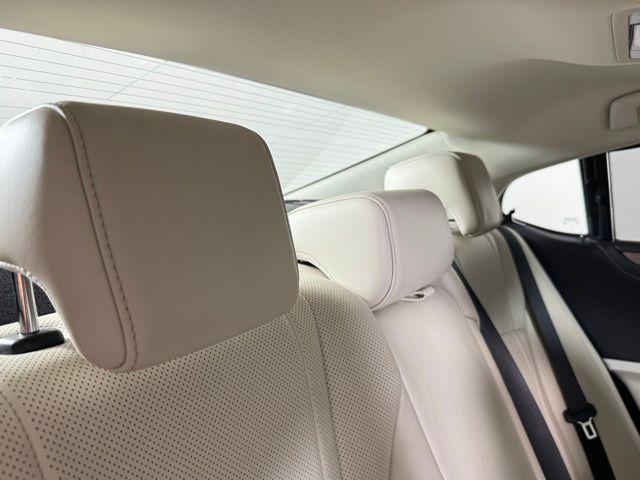Photo of 2024 Eminent White Pearl Lexus ES 350