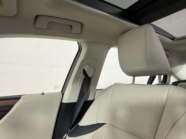 Photo of 2024 Eminent White Pearl Lexus ES 350