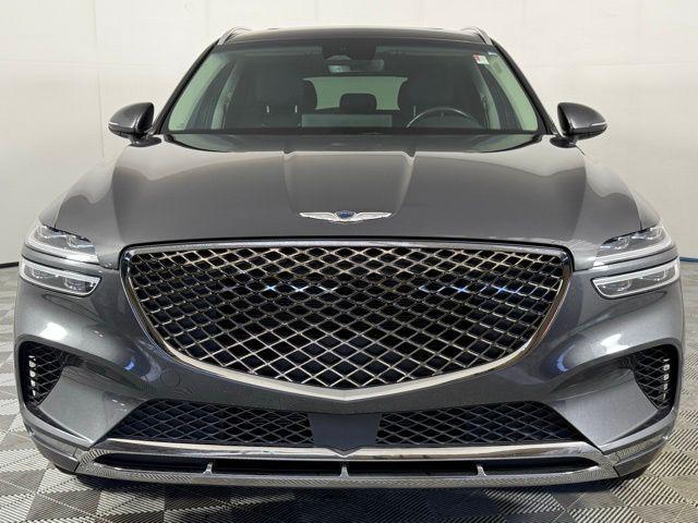 Photo of 2022 Himalayan Gray Genesis GV70