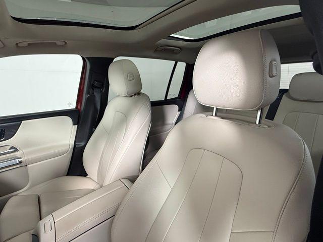 Photo of 2021 Patagonia Red Metallic Mercedes-Benz GLB 250