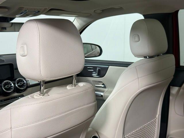 Photo of 2021 Patagonia Red Metallic Mercedes-Benz GLB 250