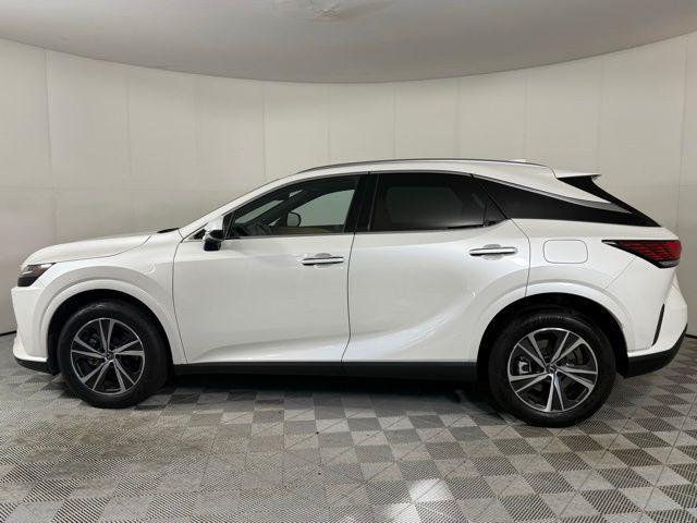 Photo of 2024 Eminent White Pearl Lexus RX 350