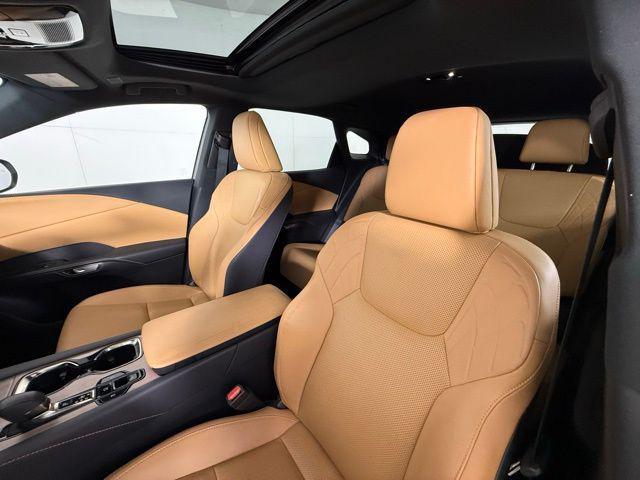 Photo of 2024 Eminent White Pearl Lexus RX 350