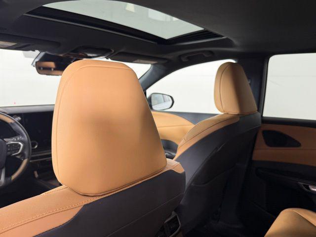 Photo of 2024 Eminent White Pearl Lexus RX 350