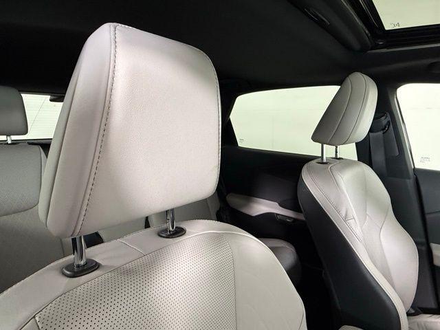 Photo of 2023 Eminent White Pearl Lexus RX 350