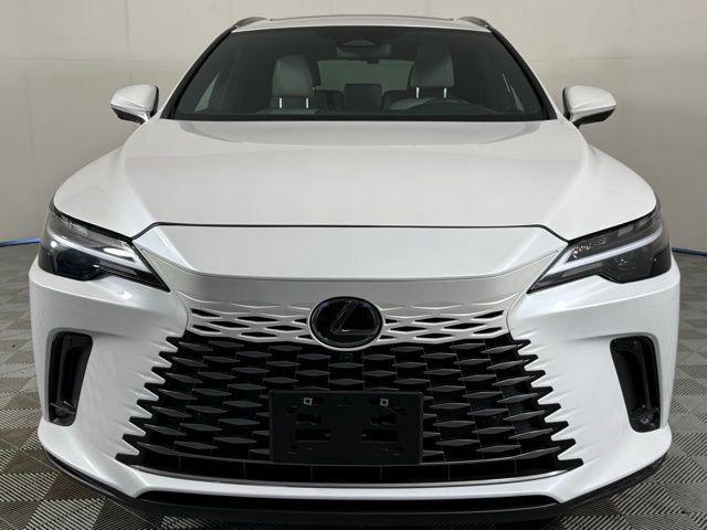 Photo of 2023 Eminent White Pearl Lexus RX 350