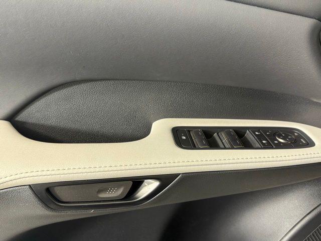 Photo of 2023 Eminent White Pearl Lexus RX 350