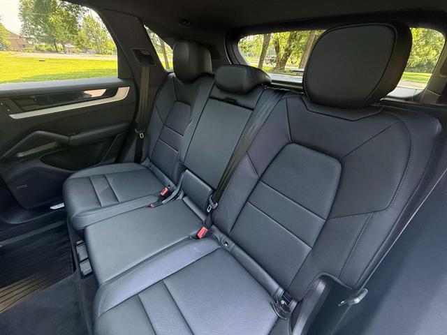 Photo of 2024 White Porsche Cayenne