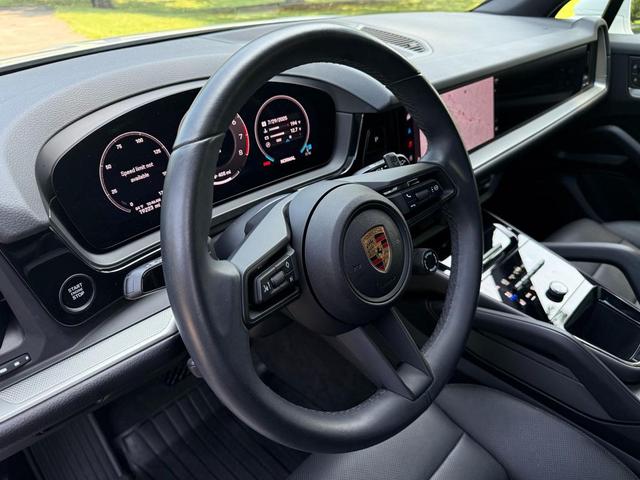 Photo of 2024 White Porsche Cayenne
