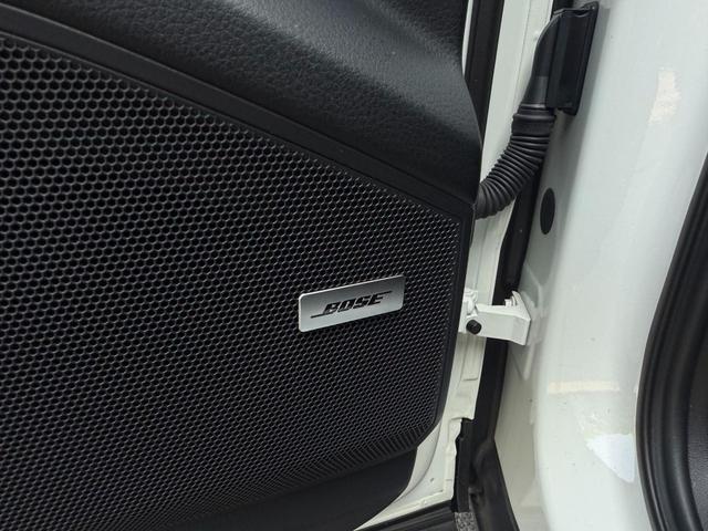 Photo of 2024 White Porsche Cayenne