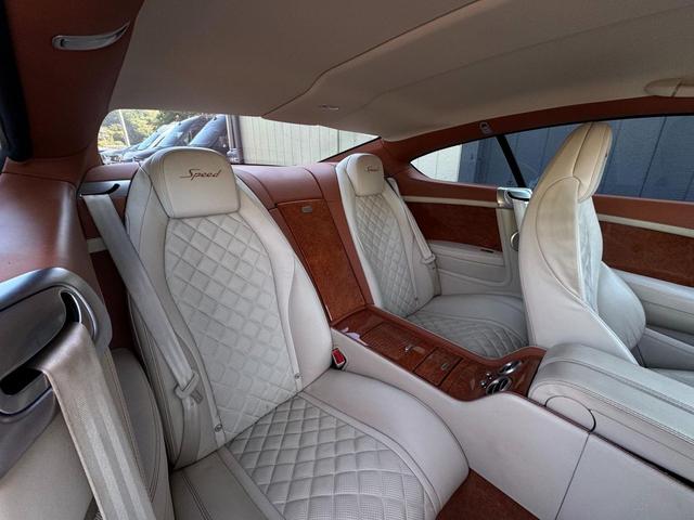 Photo of 2016 Green Bentley Continental GT