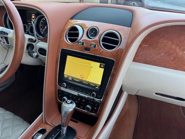Photo of 2016 Green Bentley Continental GT