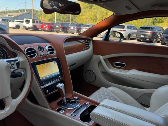 Photo of 2016 Green Bentley Continental GT
