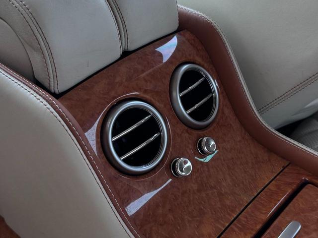 Photo of 2016 Green Bentley Continental GT
