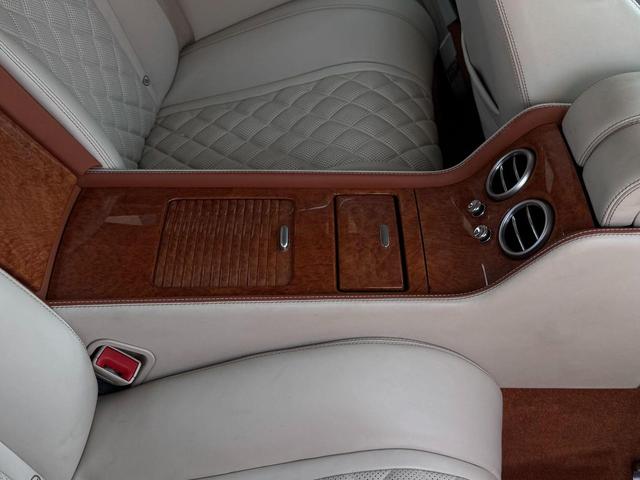Photo of 2016 Green Bentley Continental GT
