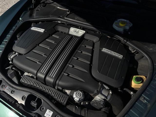 Photo of 2016 Green Bentley Continental GT