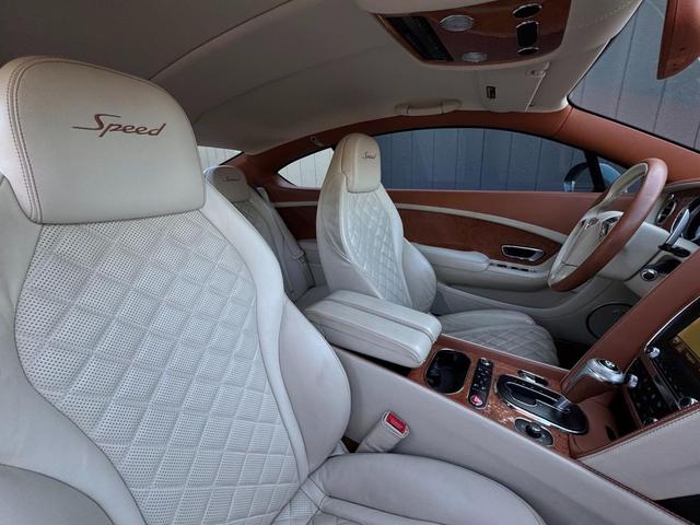 Photo of 2016 Green Bentley Continental GT