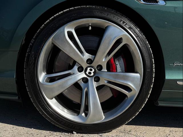 Photo of 2016 Green Bentley Continental GT