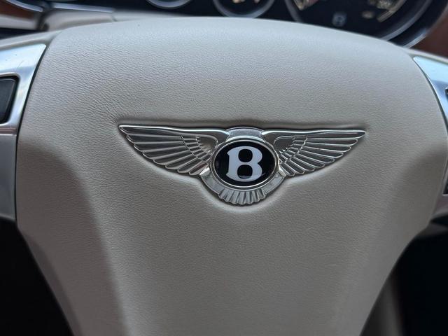 Photo of 2016 Green Bentley Continental GT