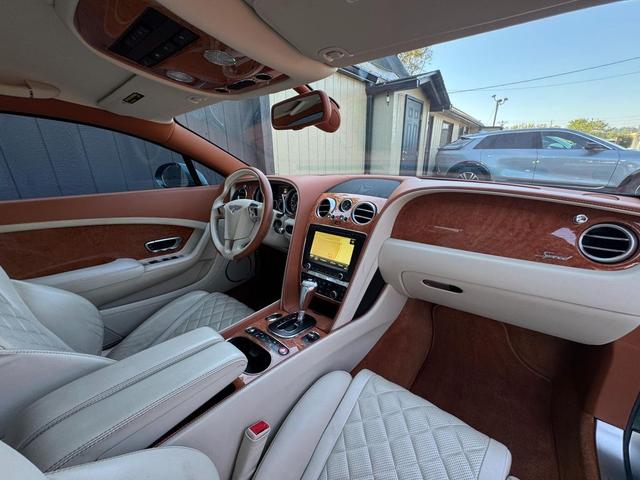 Photo of 2016 Green Bentley Continental GT