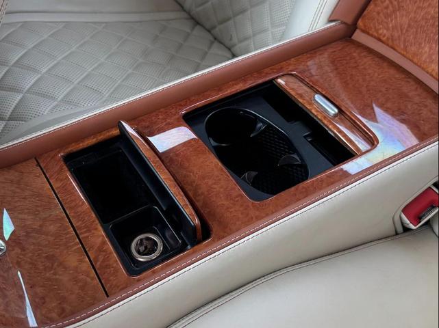 Photo of 2016 Green Bentley Continental GT