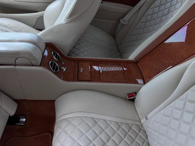 Photo of 2016 Green Bentley Continental GT