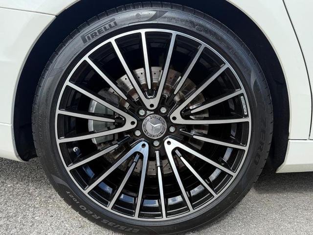 Photo of 2018 designo Diamond White Metallic Mercedes-Benz Maybach S 650