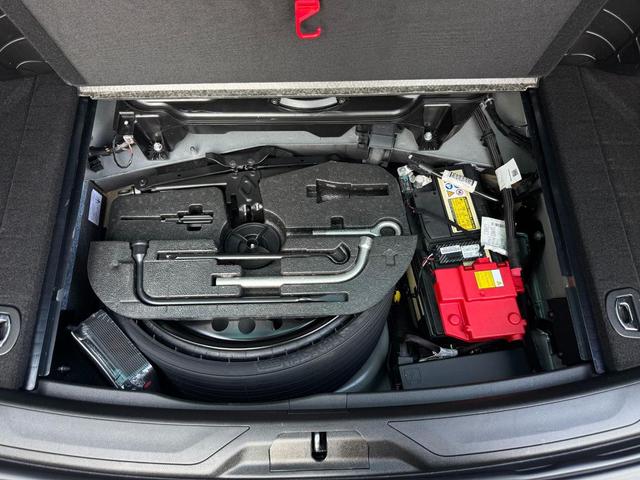 Photo of 2022 Nero Ribelle Metallic Maserati Levante