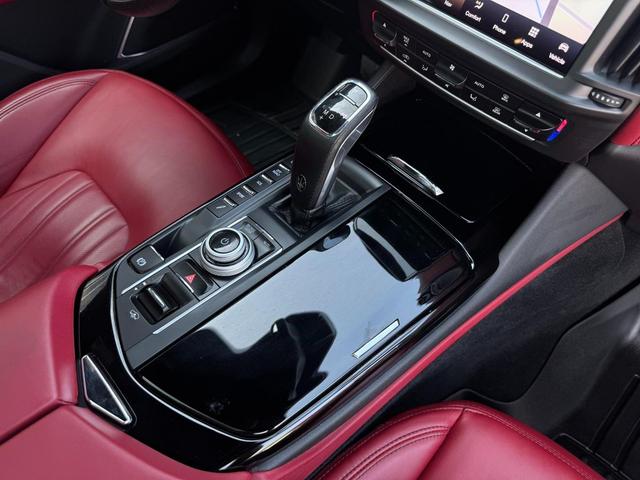 Photo of 2022 Nero Ribelle Metallic Maserati Levante