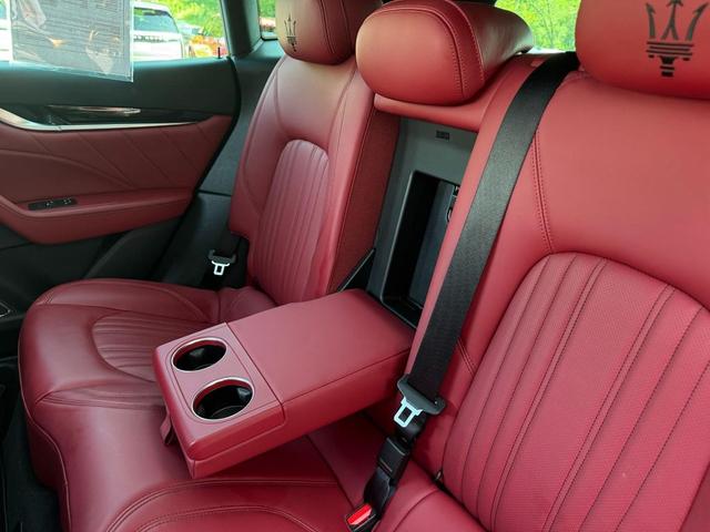 Photo of 2022 Nero Ribelle Metallic Maserati Levante