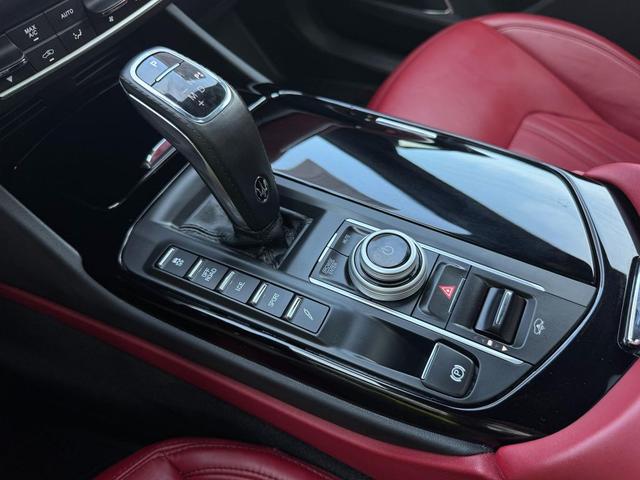 Photo of 2022 Nero Ribelle Metallic Maserati Levante