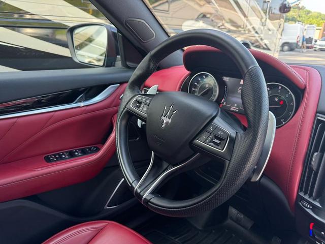 Photo of 2022 Nero Ribelle Metallic Maserati Levante