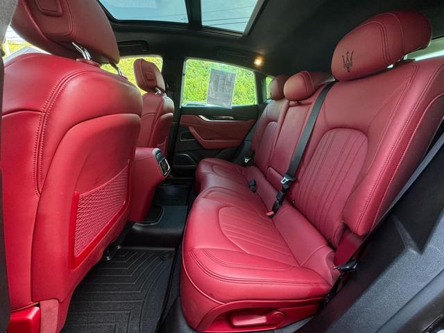 Photo of 2022 Nero Ribelle Metallic Maserati Levante