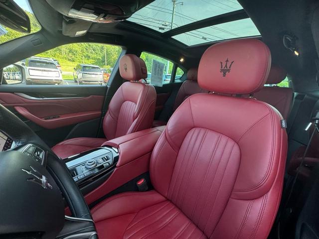 Photo of 2022 Nero Ribelle Metallic Maserati Levante