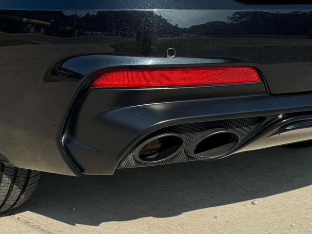 Photo of 2022 Nero Ribelle Metallic Maserati Levante