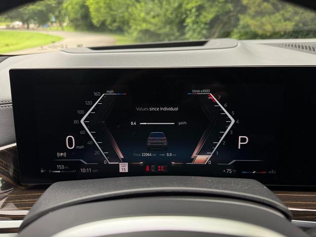 Photo of 2024 Brooklyn Grey Metallic BMW X7