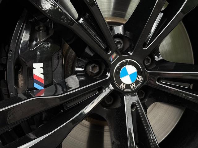 Photo of 2024 Brooklyn Grey Metallic BMW X7