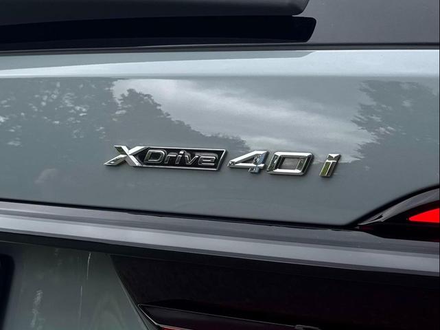 Photo of 2024 Brooklyn Grey Metallic BMW X7