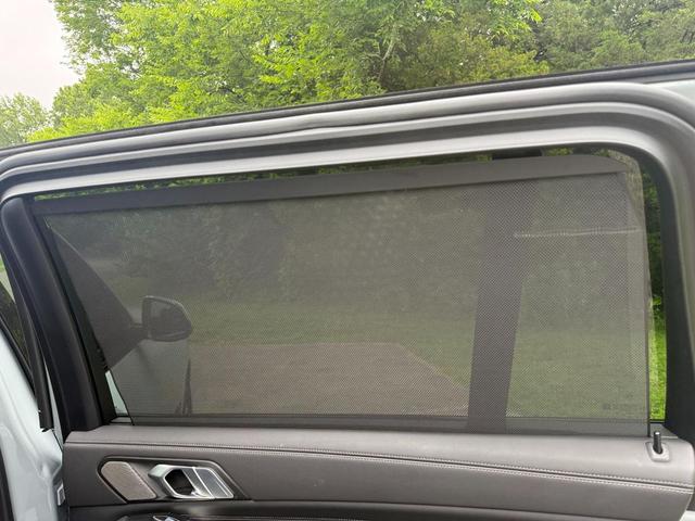 Photo of 2024 Brooklyn Grey Metallic BMW X7