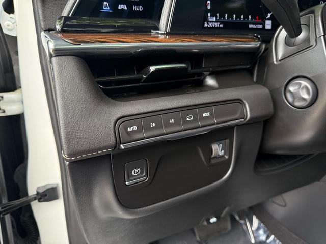 Photo of 2023 Crystal White Tricoat Cadillac Escalade